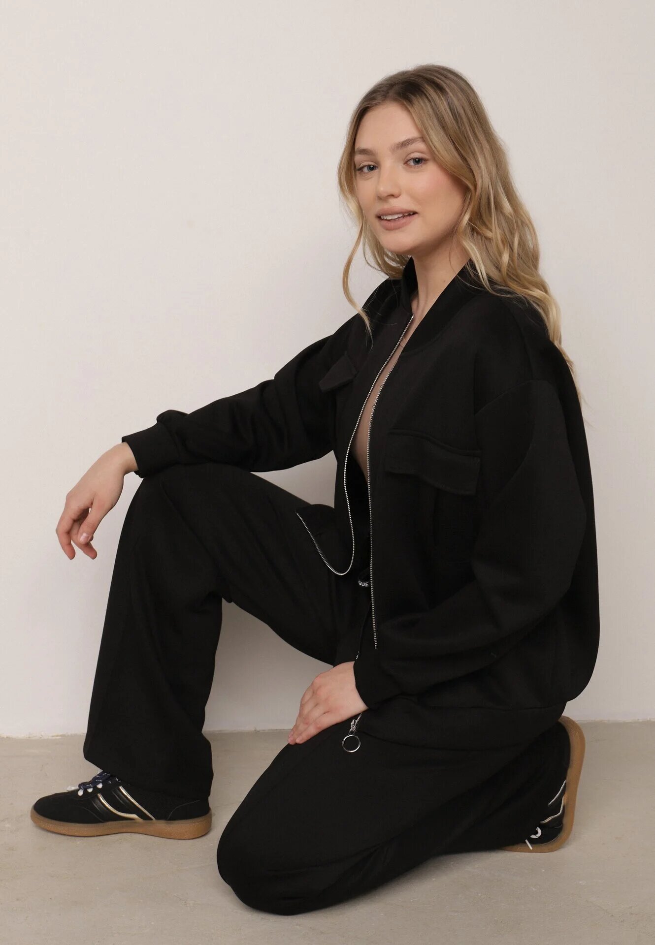 new collection Compleu de trening din bumbac Negru Bluză cu fermoar și Pantaloni Tevrisa