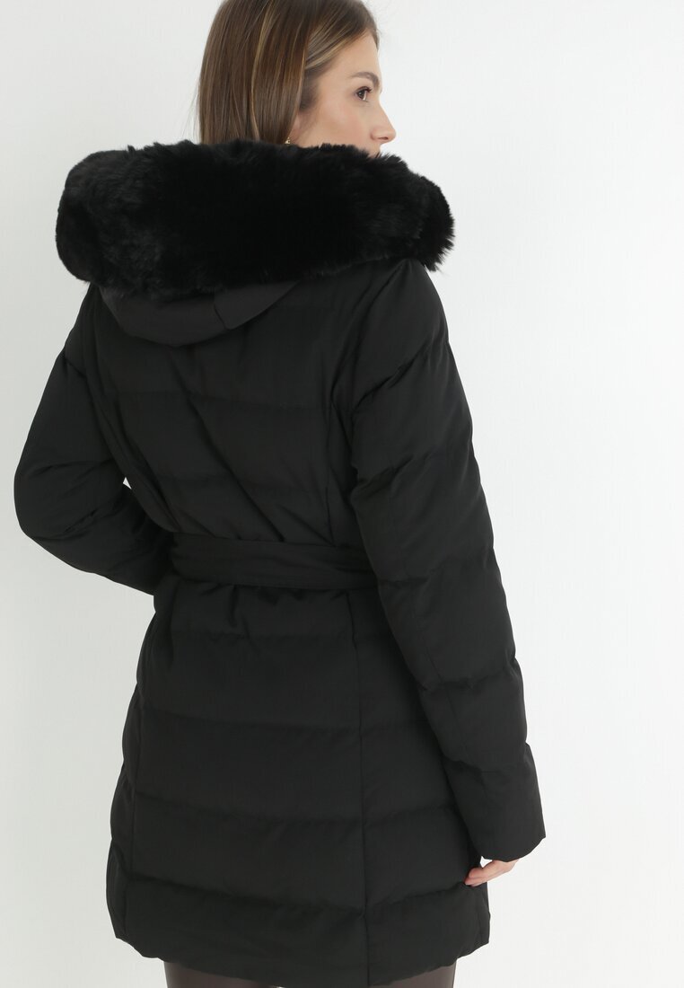 new collection Geacă Neagră Matlasată cu blană Balmo