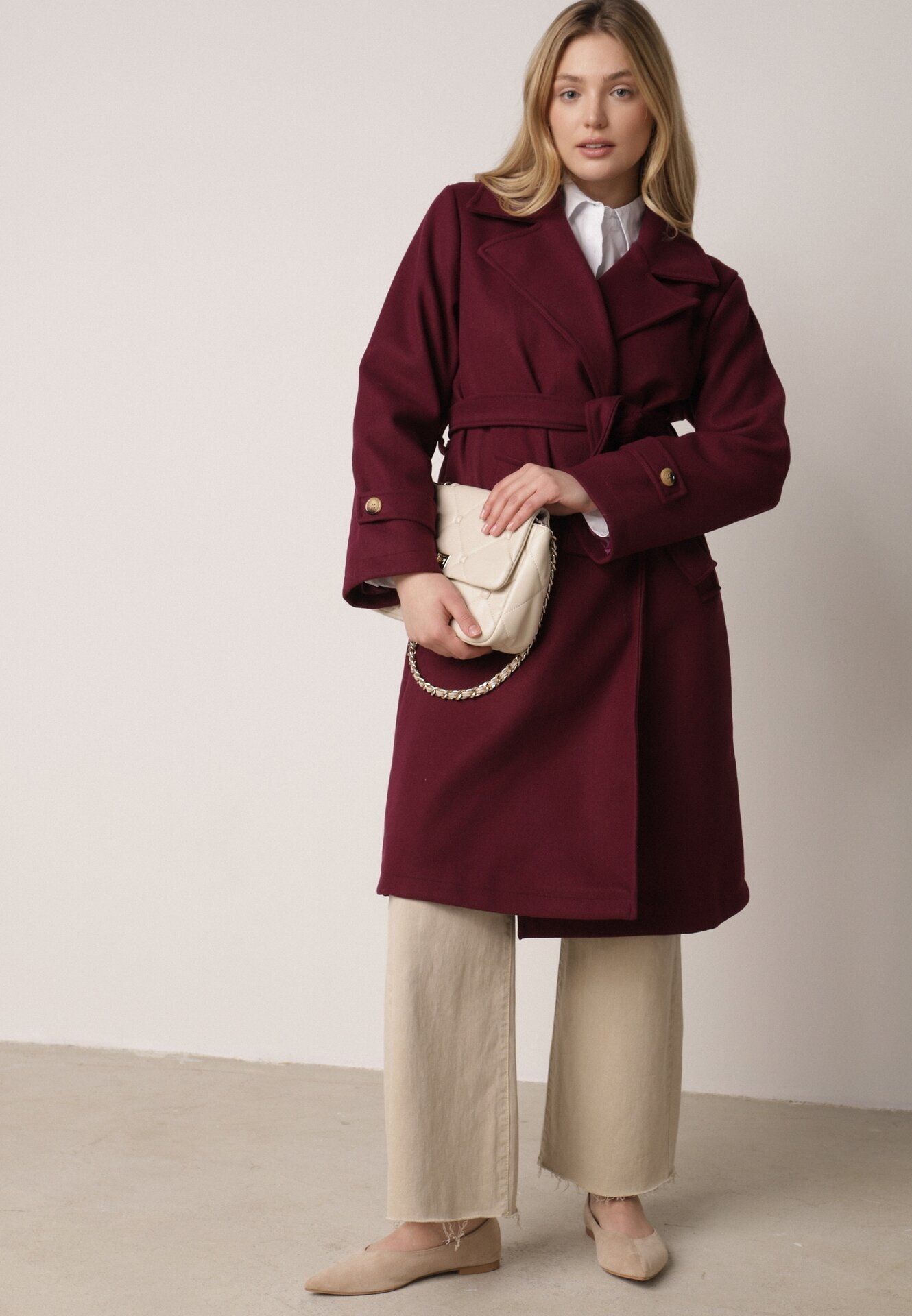 new collection Palton Bordeaux Deschis cu cordon din material în talie cu buzunare și guler Neeraja