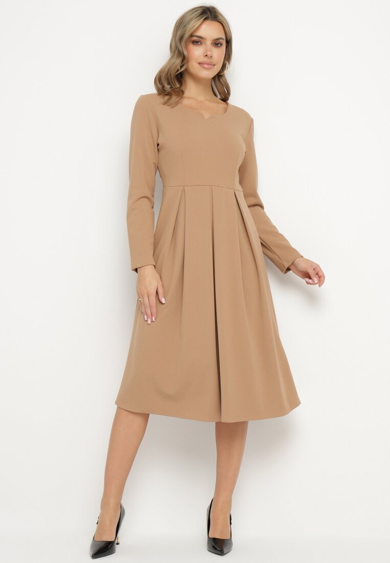 new collection Rochie Bej Evazată De Seară cu Decolteu ascuțit Temithiel