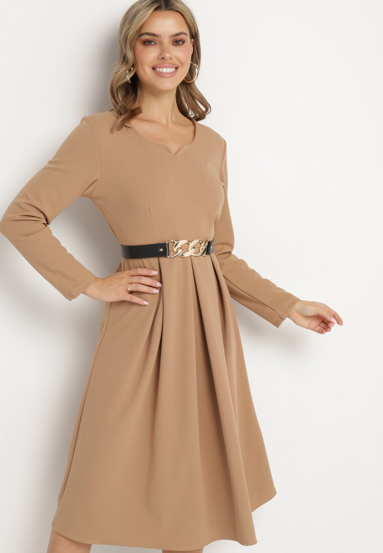 new collection Rochie Bej Evazată De Seară cu Decolteu ascuțit Temithiel