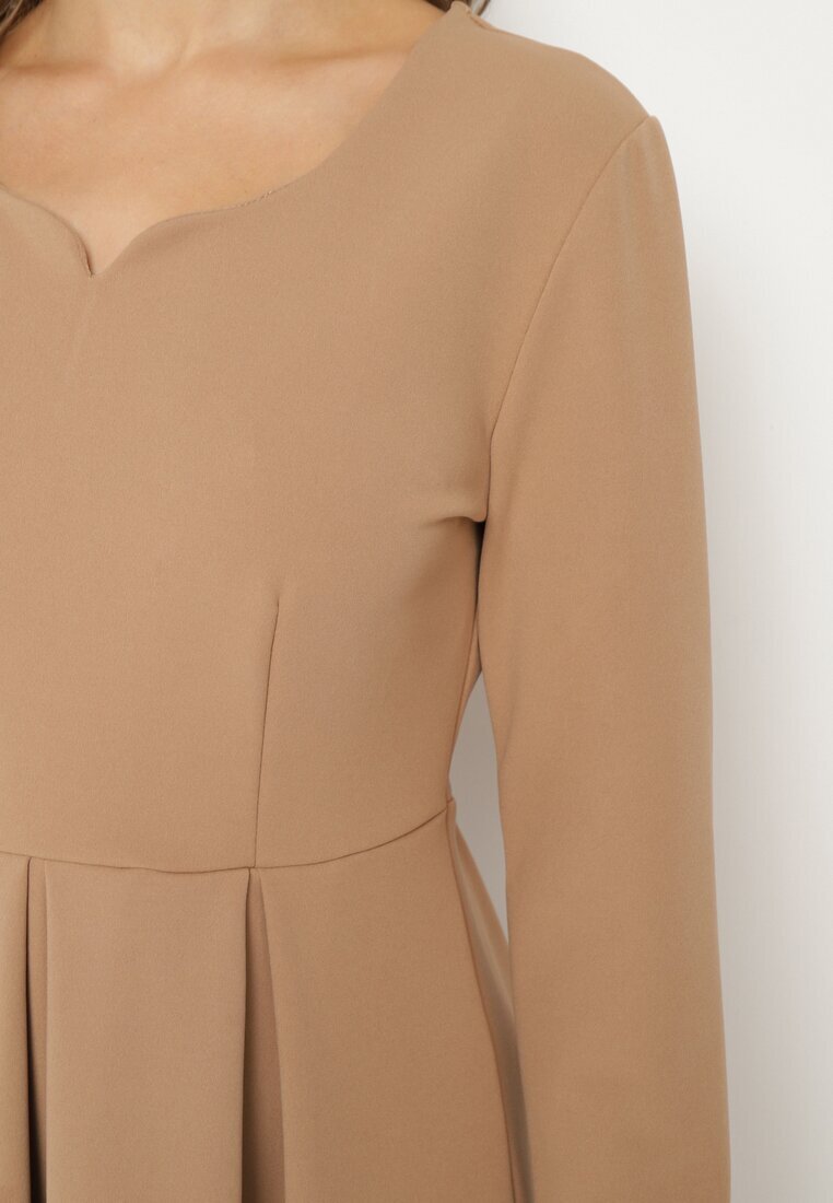 new collection Rochie Bej Evazată De Seară cu Decolteu ascuțit Temithiel