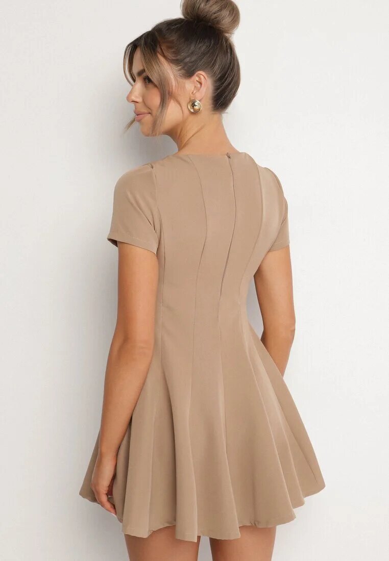 new collection Rochie Cloche Bej Închisă cu Mânecă Scurtă și Cusături Decorative Meporea
