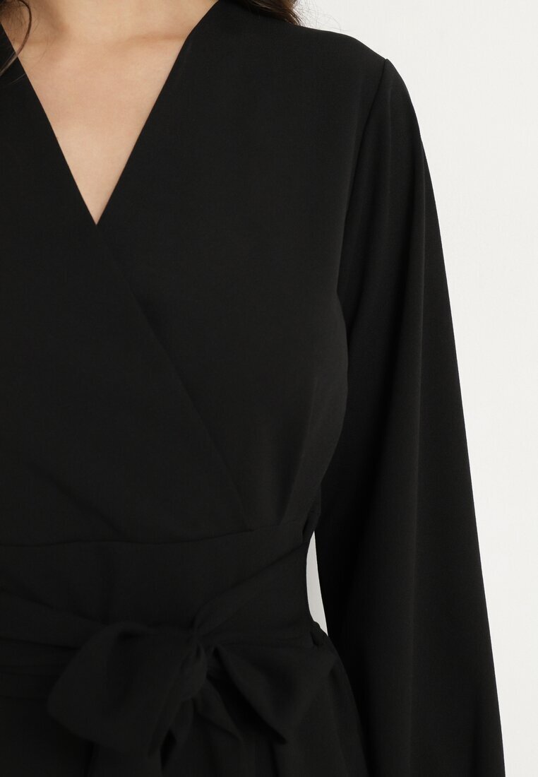 new collection Rochie Evazată Neagră cu Decolteu Petrecut și Cordon Cusut pentru Legare Temithie