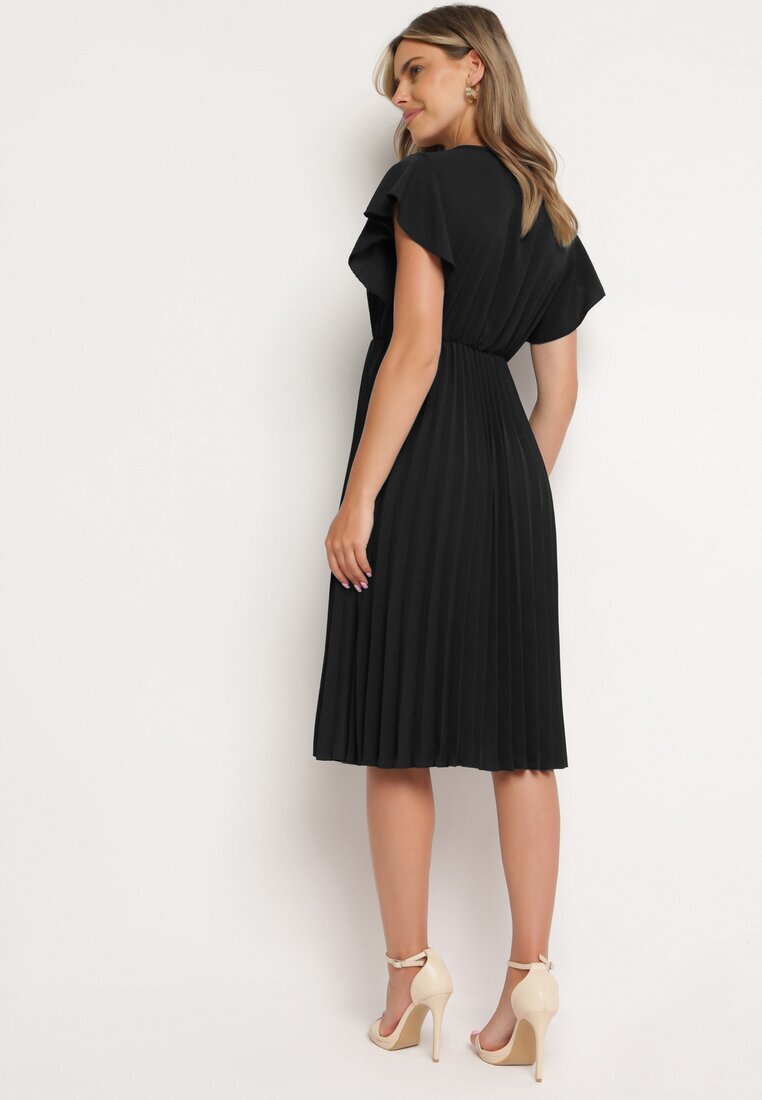 new collection Rochie Neagră Plisată cu Croi Cloș și Decolteu în V Rissara