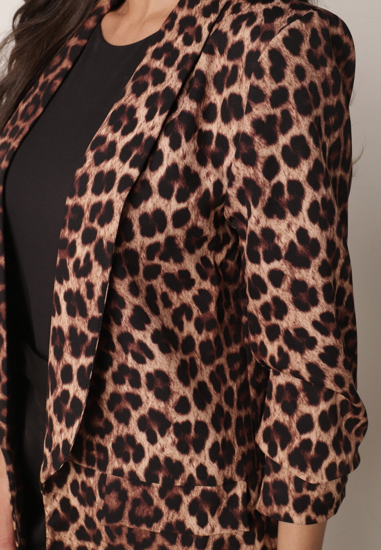 new collection Sacou Maro cu Mâneci 3/4 Leopard cu Revere Decorative Dittia