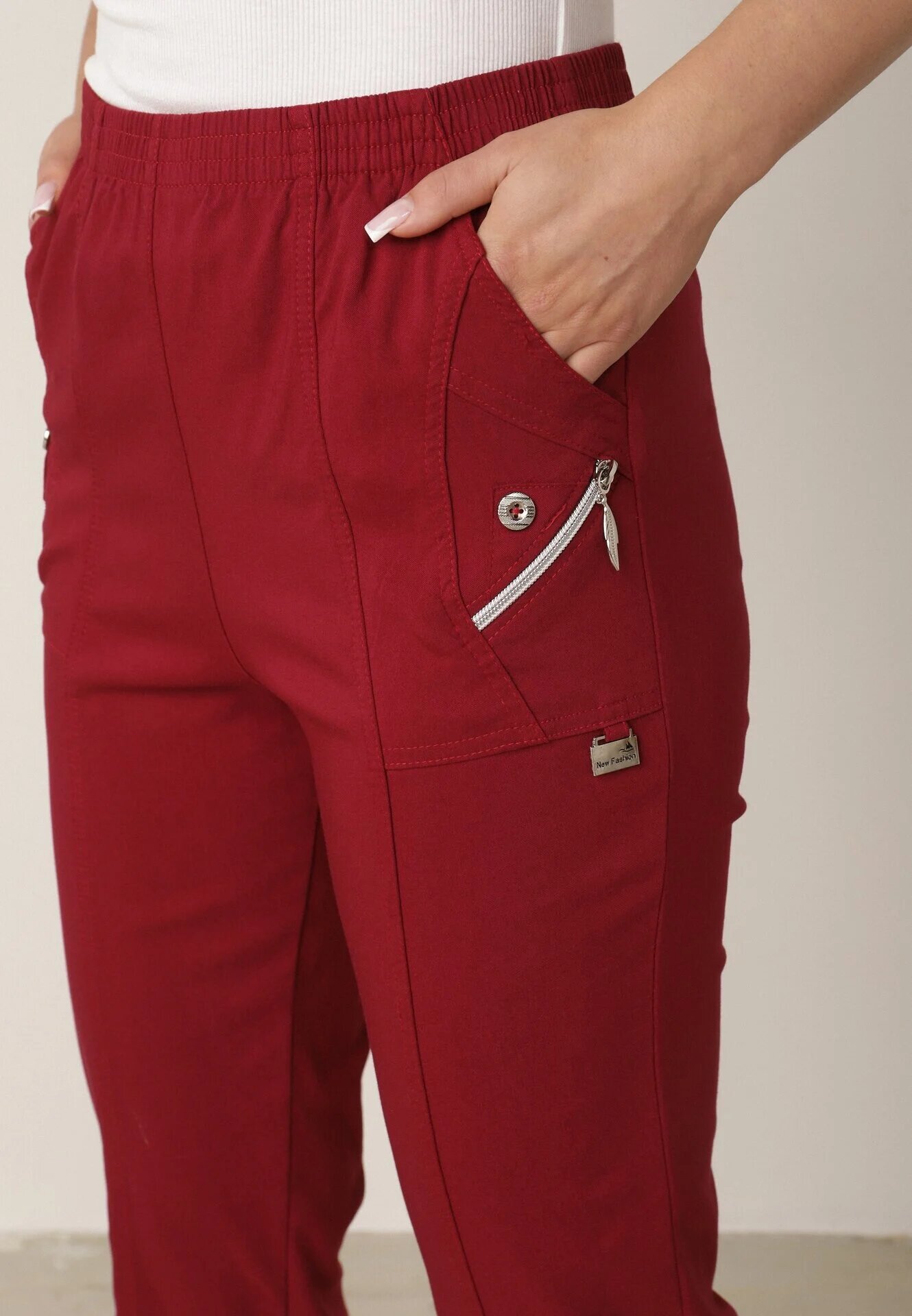 new fashion Pantaloni Bordo 3/4 cu elastic în talie și Fermoare Leazira