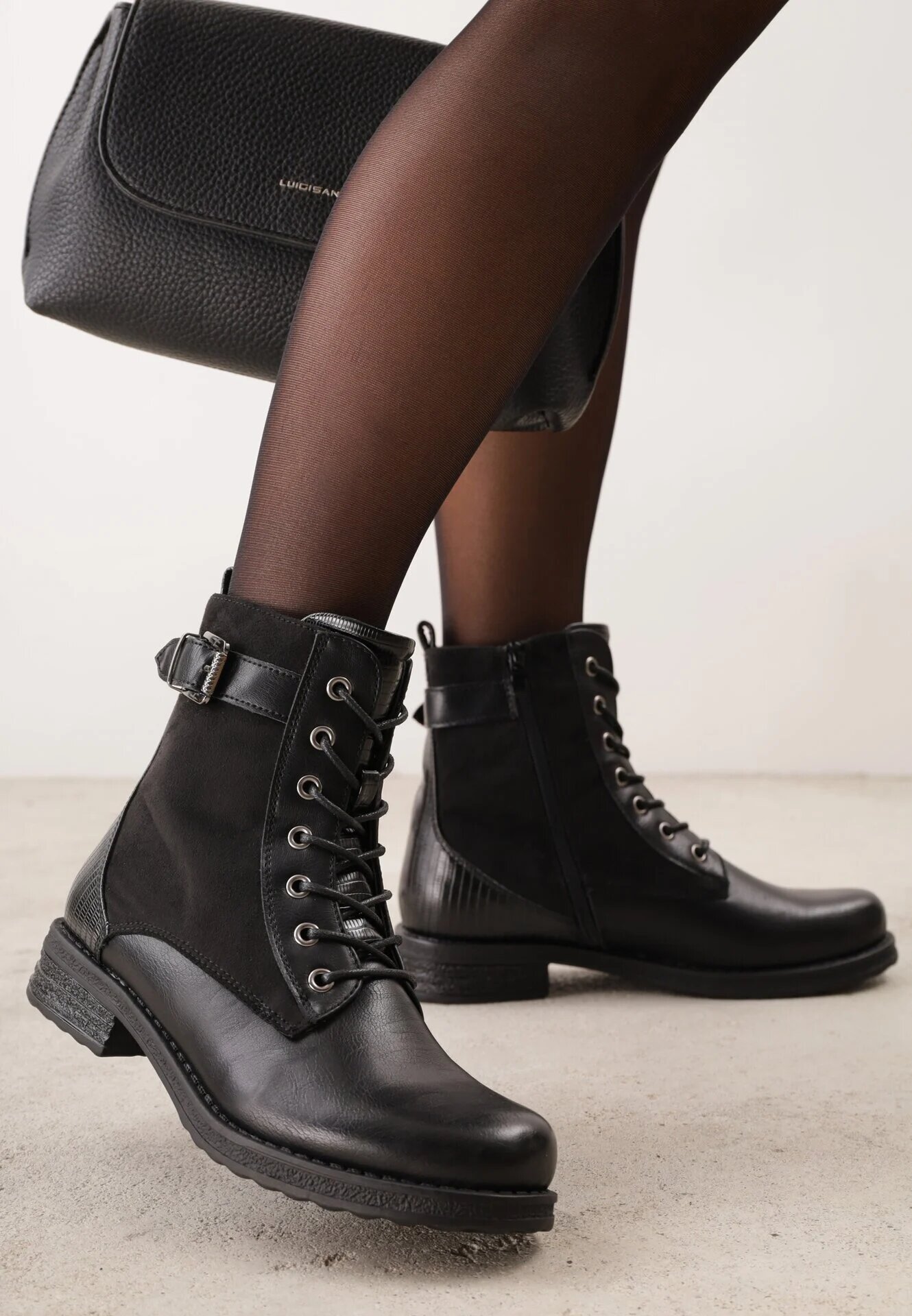 orena paris Ghete cu talpă plată decorate cu dungă Edorrana Negre