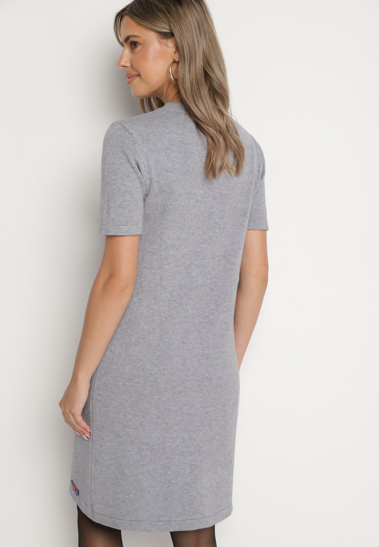 palma Rochie Cenușie Tricotată cu Viscoză croială tip tricou cu nasturi decorativi Arissana