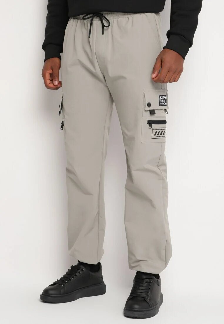  Pantaloni Gri Cargo Militari cu Imprimeu Decorativ și Imitație de Fermoar Sinirielle
