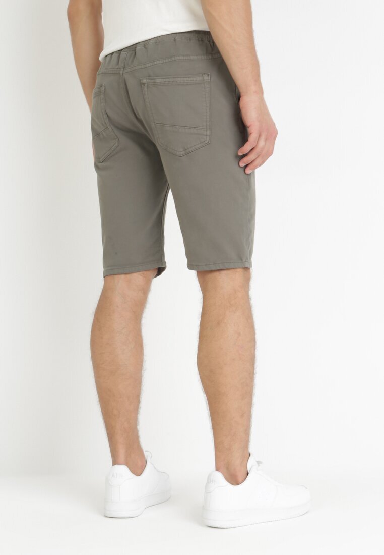  Pantaloni scurți Verde închis cu elastic în talie și cu manșete la picioare Feven