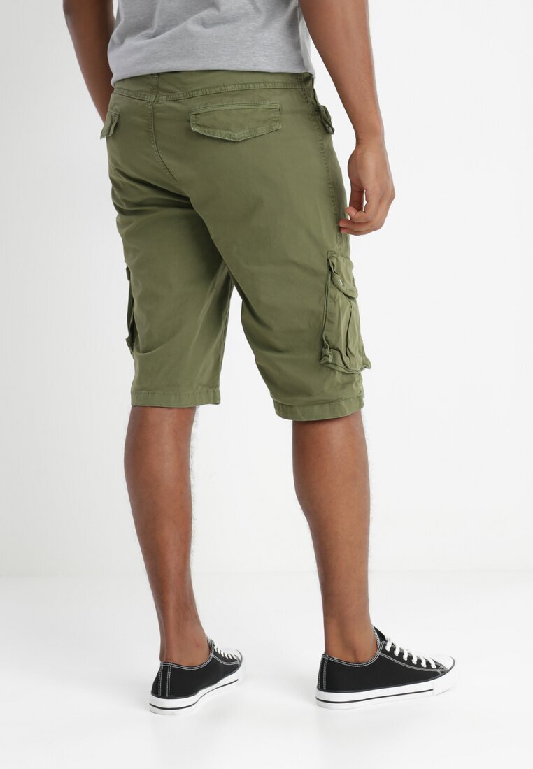  Pantaloni scurți verde închis Noriloe
