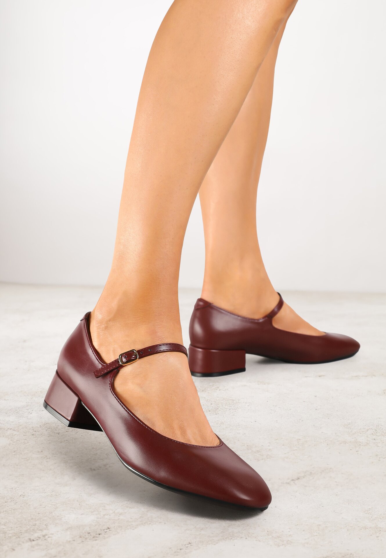  Pantofi cu toc Bordeaux în stil Mary Jane cu cataramă Kareoma