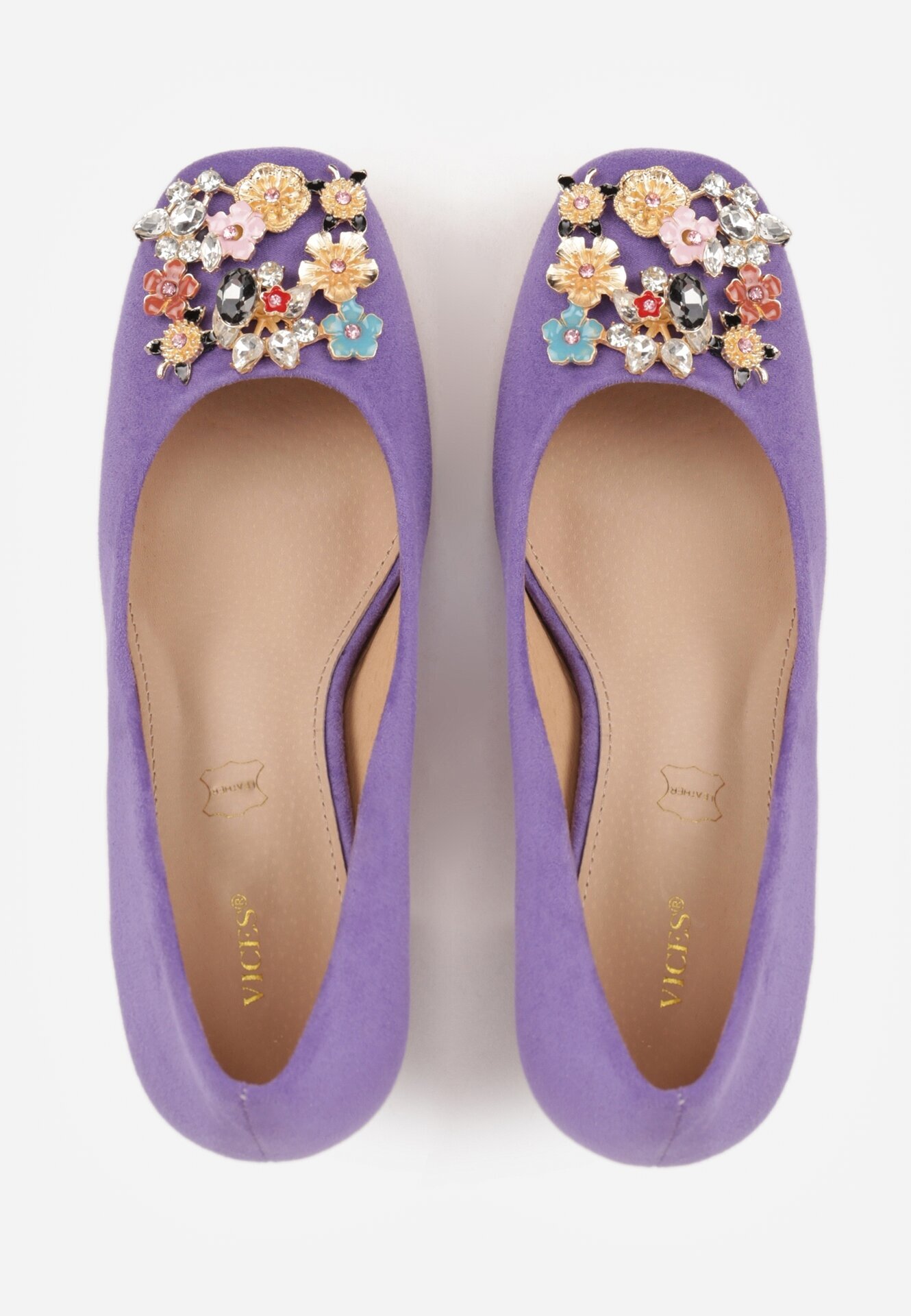  Pantofi cu toc Violet Vices cu toc gros cu branț din piele și decorațiune cu bijuterii Onna