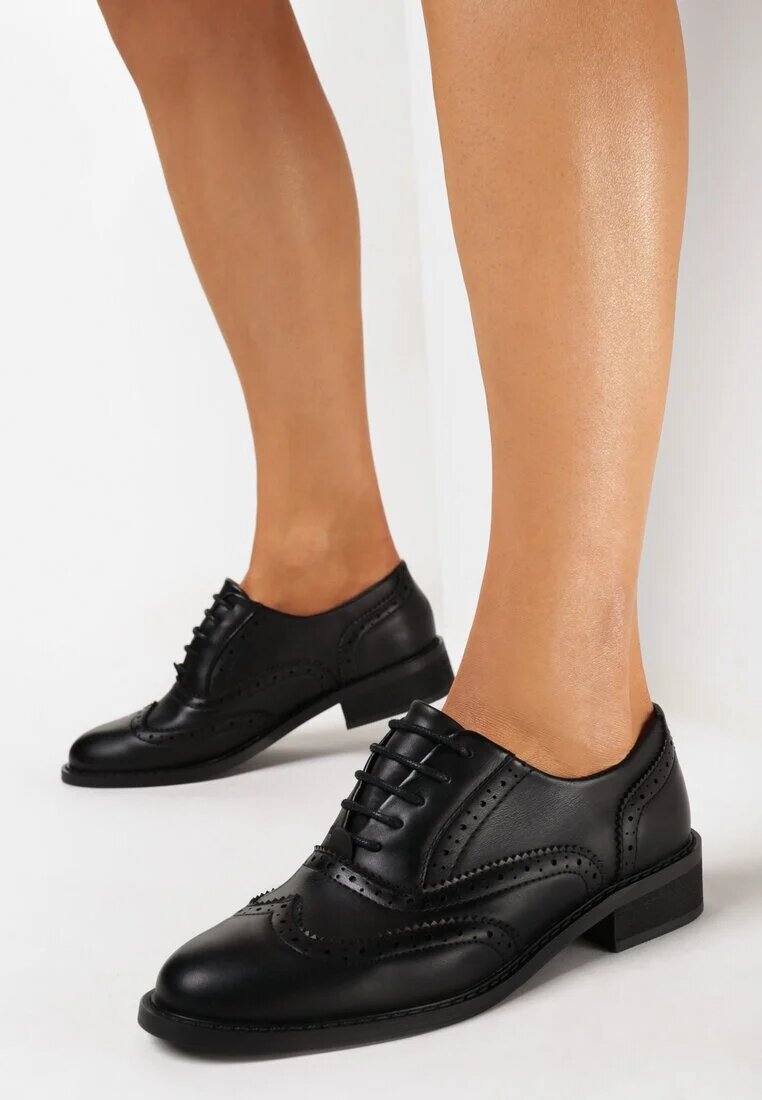  Pantofi Oxford Negri cu Cusături Larsatia