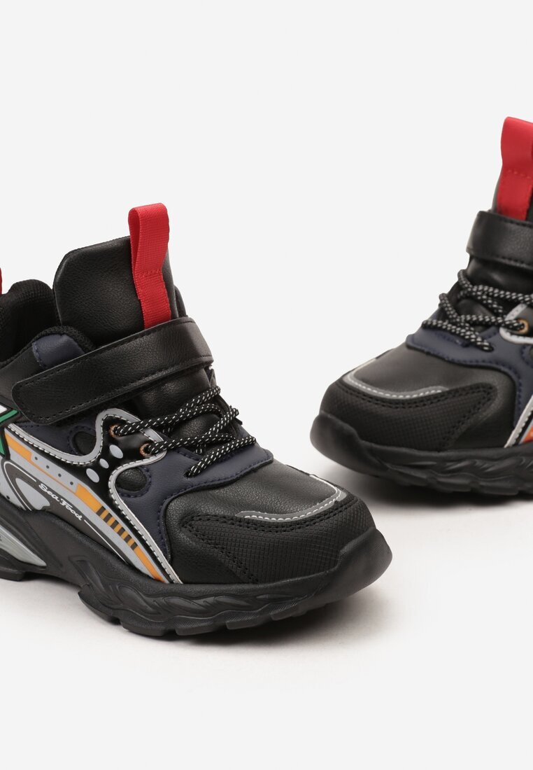  Pantofi Sport Negru-Roșu Decorați cu Aplicații și cu Talpă Embosată Valori