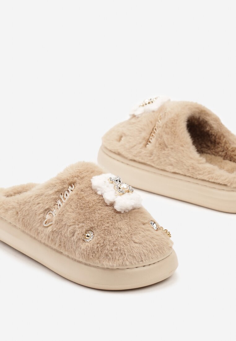  Papuci bej închis tip slip-on de blană cu aplicații decorative Reathlith