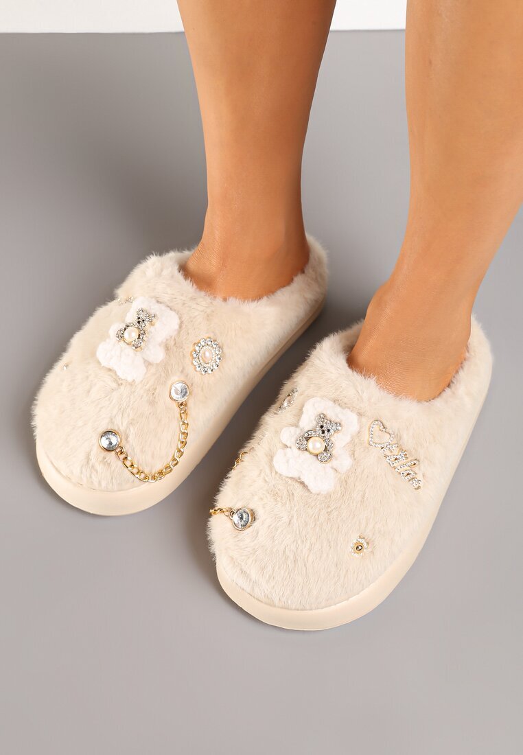  Papuci bej slip-on din blană cu aplicații decorative Reathlith
