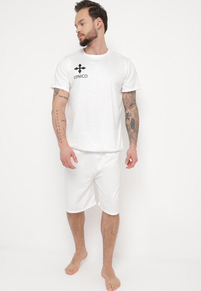  Pijama albă din bumbac 2 piese cu tricou cu imprimeu și pantaloni scurți lărguți Tarietha