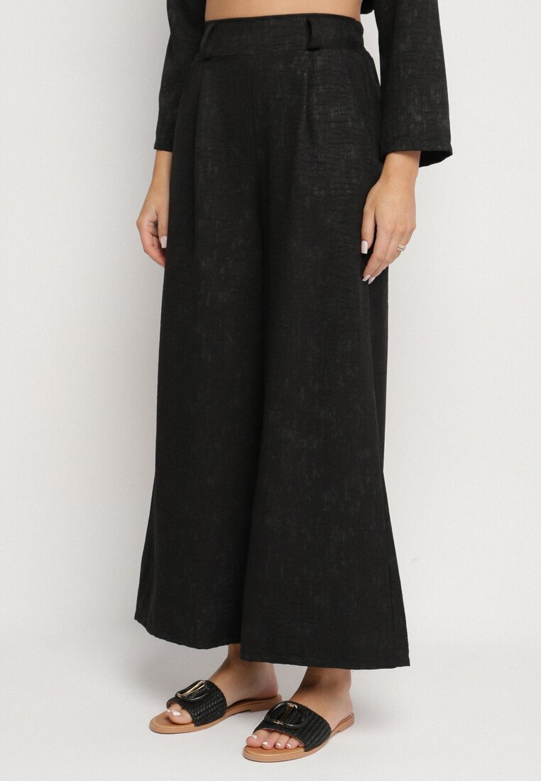 pretty Compleu Negru Bluză cu bază evazată și aplicație florală și Pantaloni largi Ravirisa