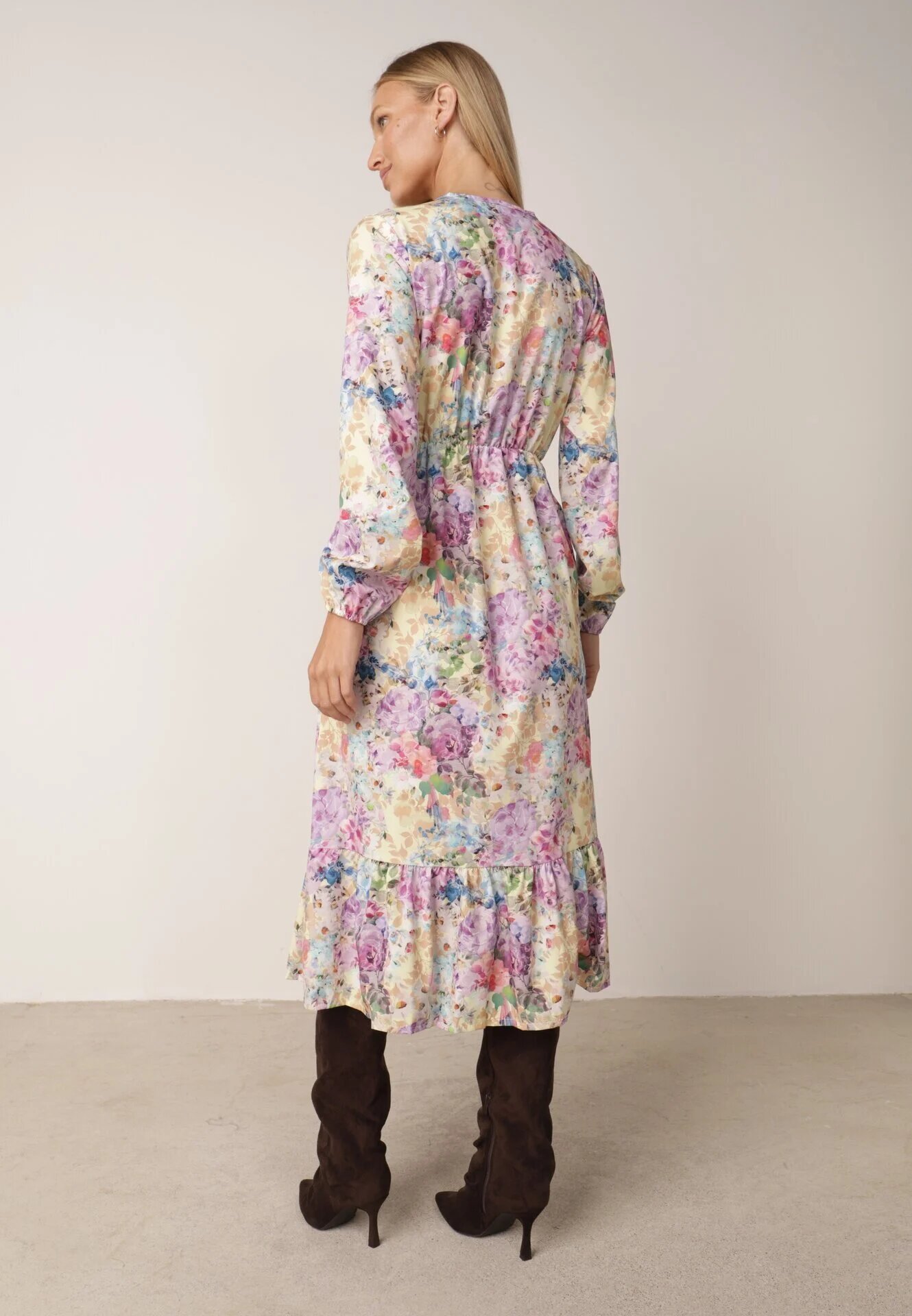pretty Rochie Evazată Galbenă cu Flori cu Decolteu în V și Elastic în Talie Janitra