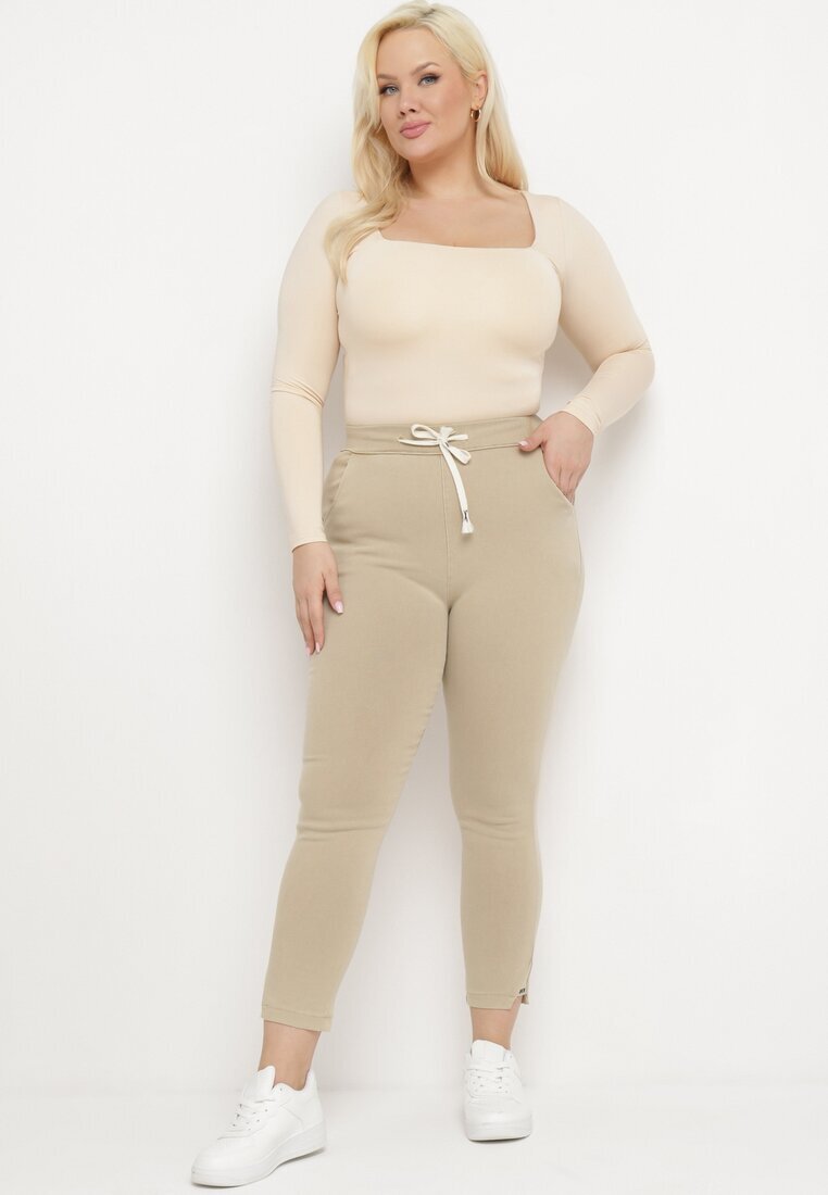 queene Pantaloni Bej Skinny cu șnur în talie și buzunare Irfana