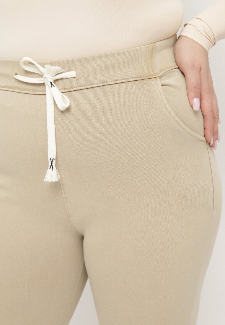 queene Pantaloni Bej Skinny cu șnur în talie și buzunare Irfana