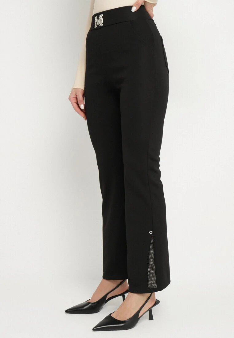 queene Pantaloni Negri Evazați cu Talie Înaltă Decorați cu Litere Lavivias