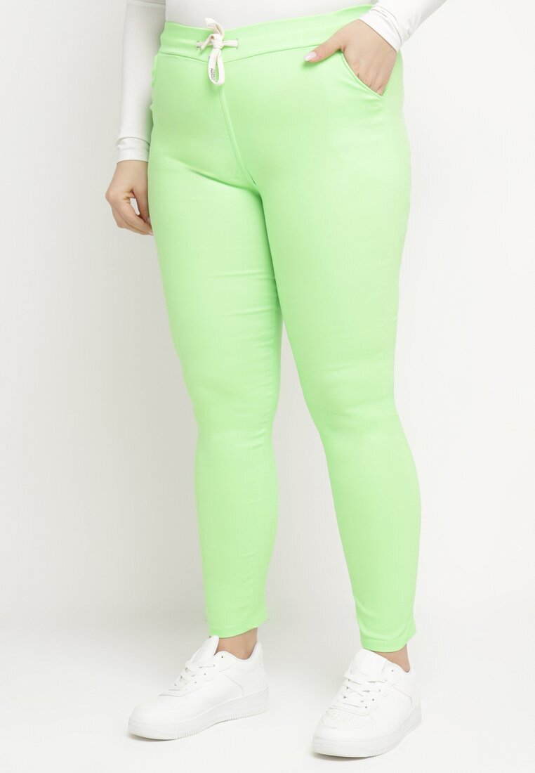 queene Pantaloni Verde deschis cu Talie Înaltă și Elastic în Talie și Șnururi Reglabile Berlioza