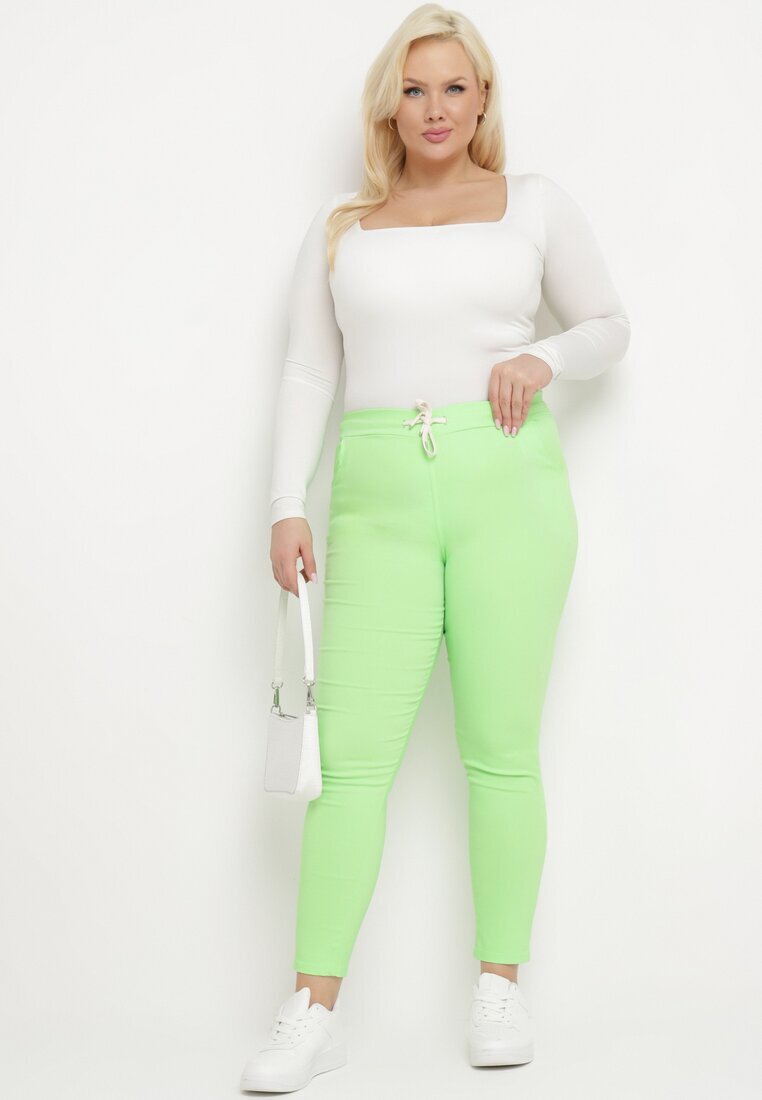 queene Pantaloni Verde deschis cu Talie Înaltă și Elastic în Talie și Șnururi Reglabile Berlioza