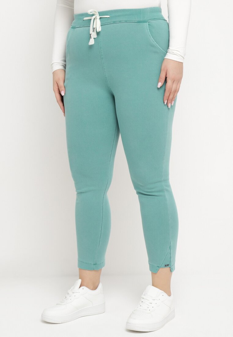 queene Pantaloni Verde deschis Skinny cu șnur în talie și buzunare Irfana