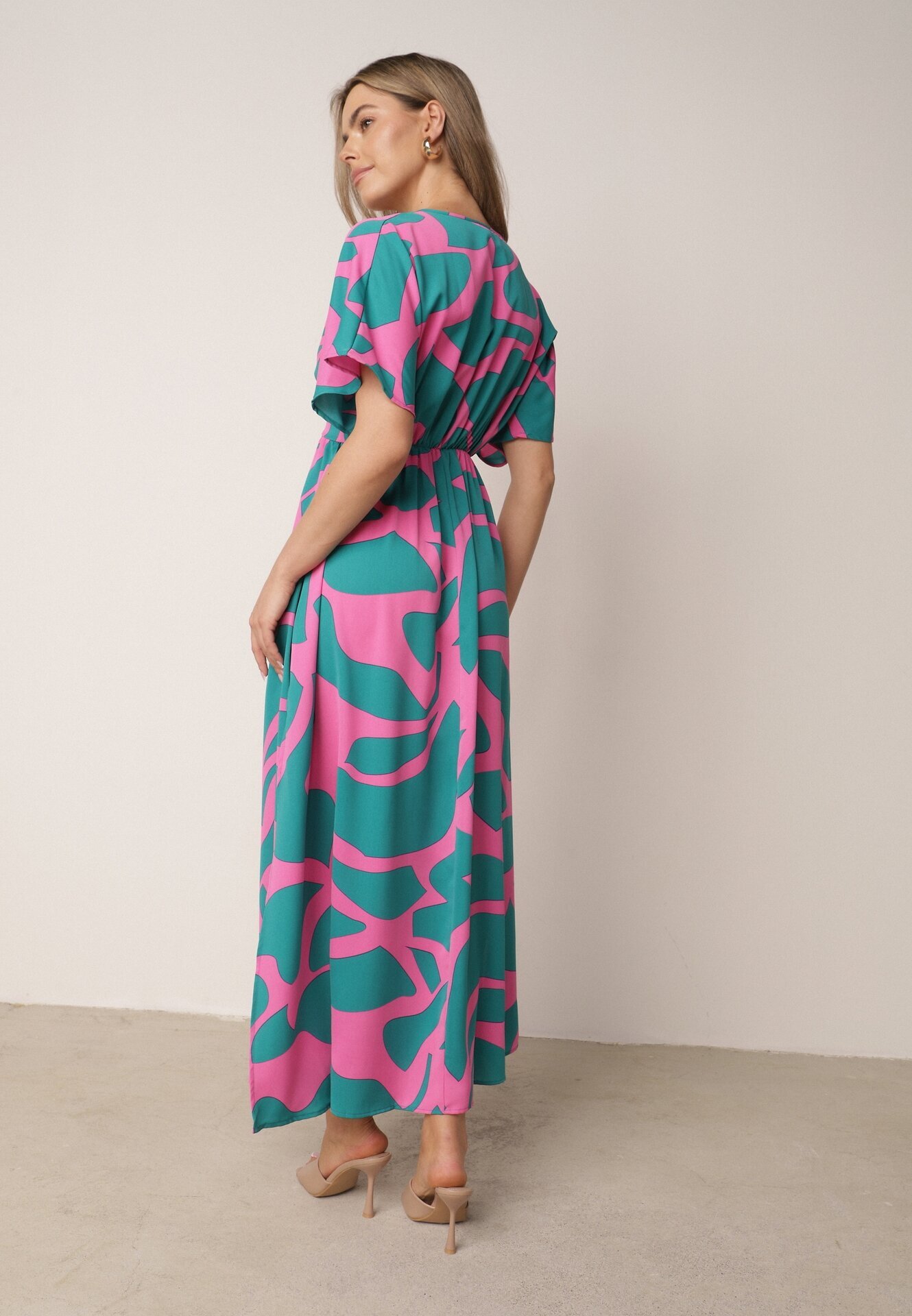 retro & icone Rochie Albastră-Roz cu croială evazată cu elastic în talie și decupaje decorative Fielona