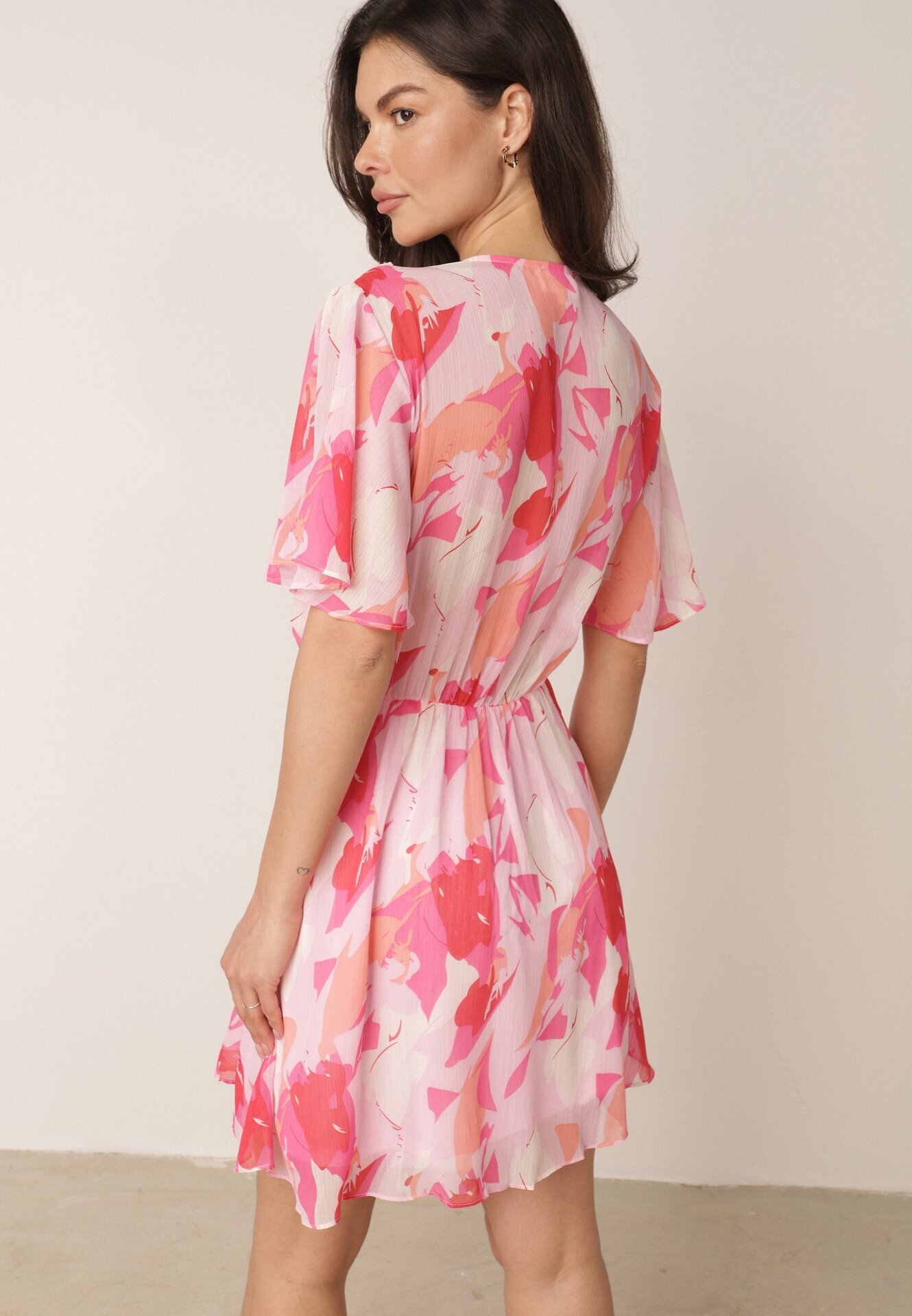 retro & icone Rochie cu elastic în talie decolteu petrecut cu model abstract Moniolea Roz