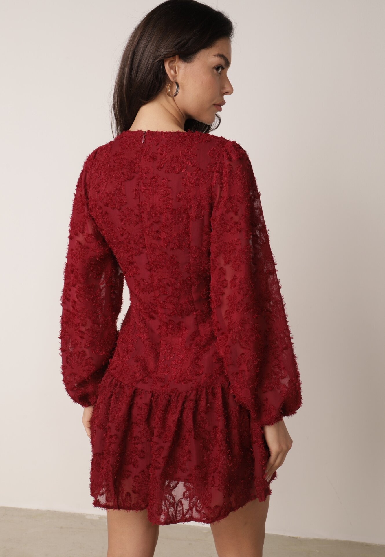 retro & icone Rochie de Dantelă Bordo cu Decolteu Petrecut și Pliuri Labisse