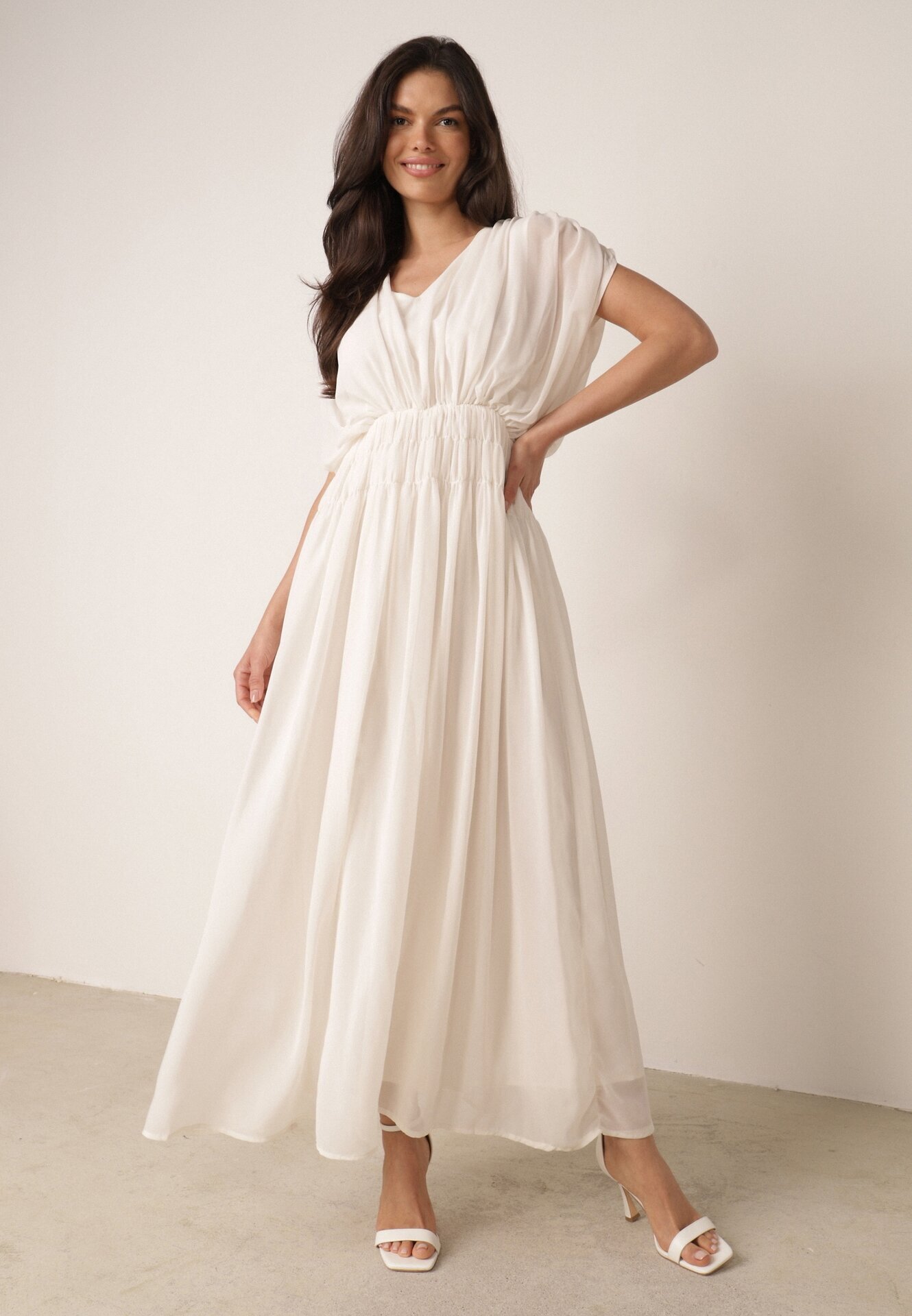 retro & icone Rochie evazată de seară în stil eteric Megania Bej
