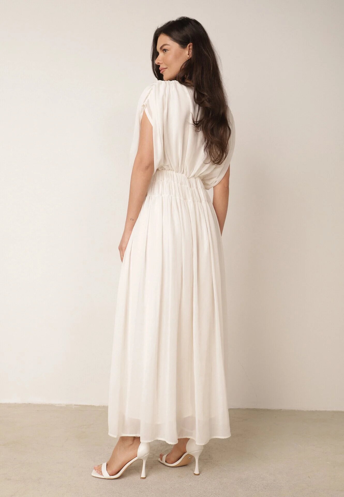 retro & icone Rochie evazată de seară în stil eteric Megania Bej