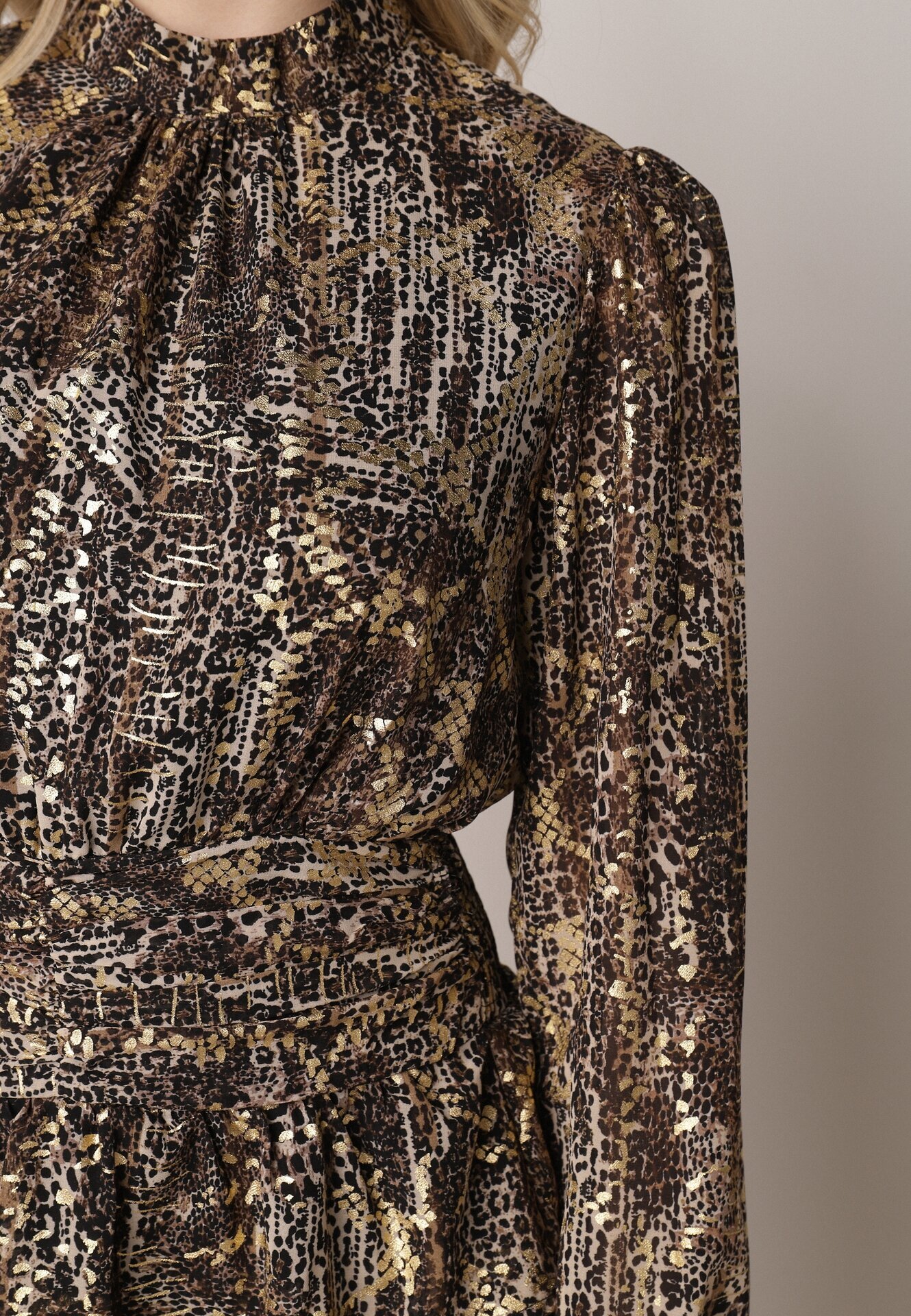 retro & icone Rochie Maro Evazată cu Imprimeu Leopard cu Volane și Elastic în Talie Tinnorisa