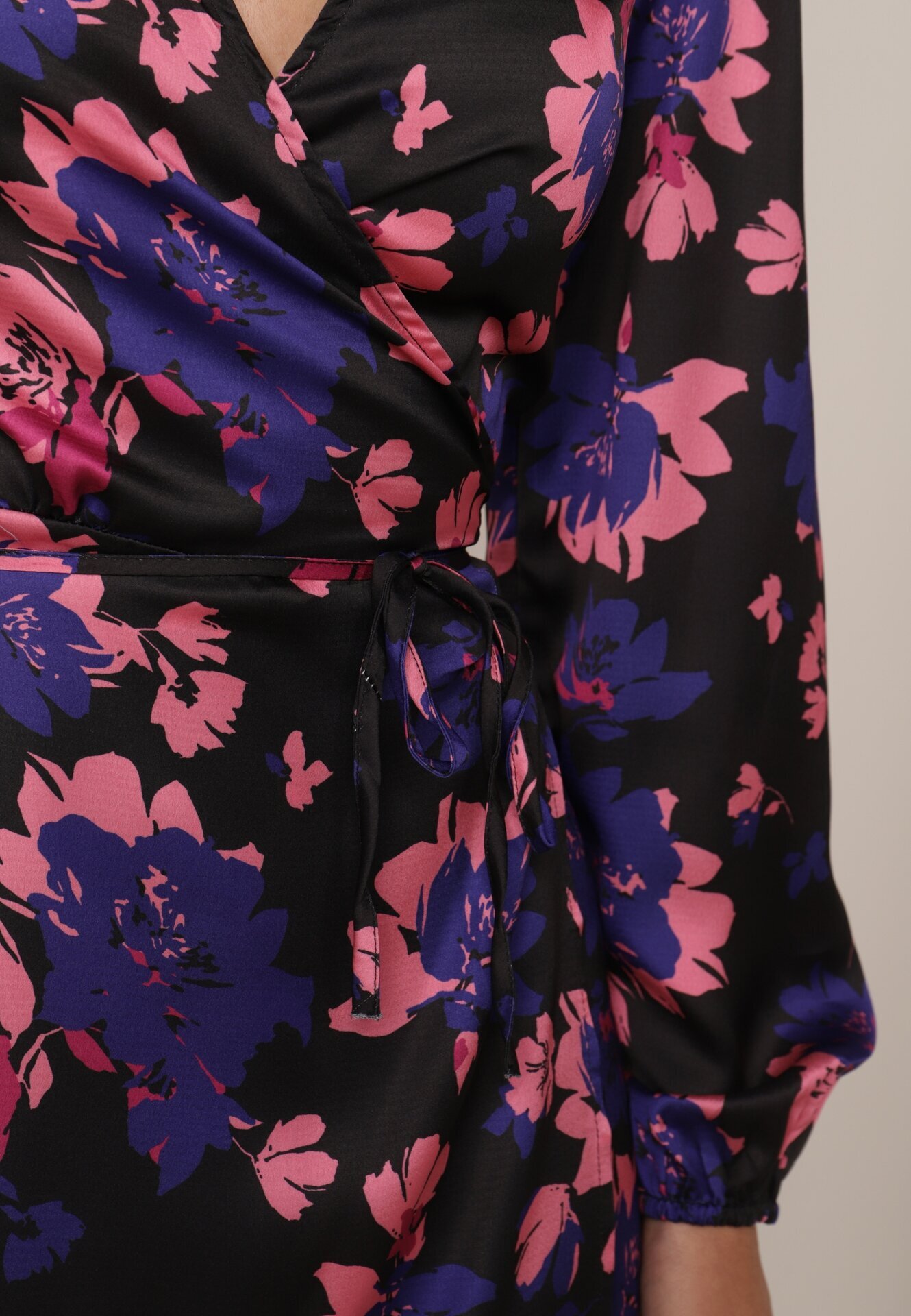 retro & icone Rochie Neagră Petrecută cu flori Alisia