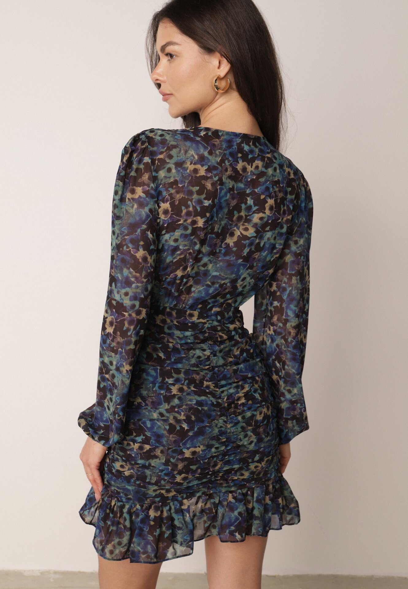 retro & icone Rochie Negru-Albastră Mulată Florală cu încrețituri și volane Mirilia