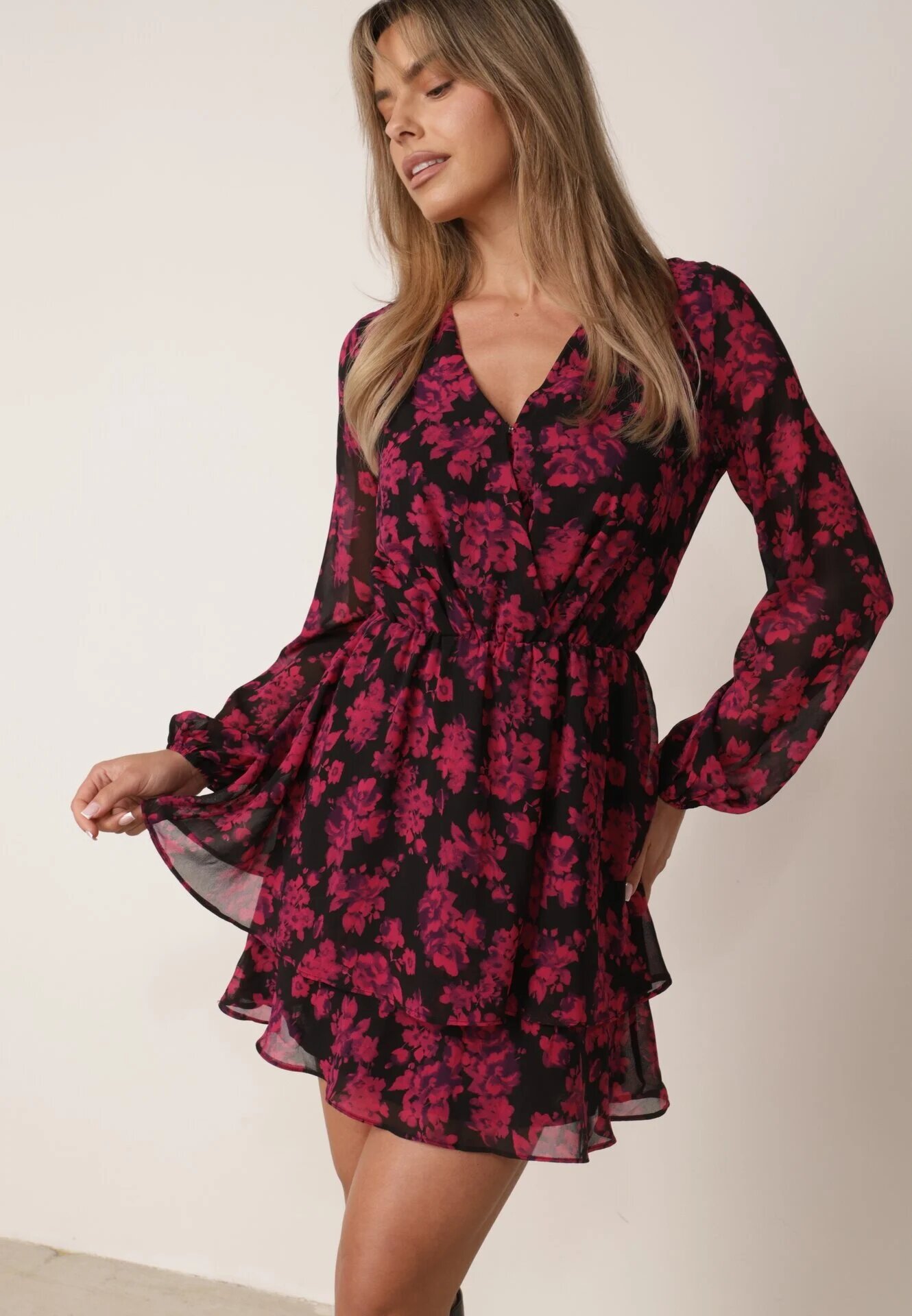 retro & icone Rochie Roz Mini Evazată cu Decolteu Petrecut Attavia