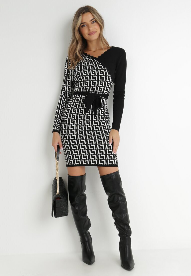 retro & icone Rochie tricotată alb-negru cu model geometric și decolteu petrecut Mazia