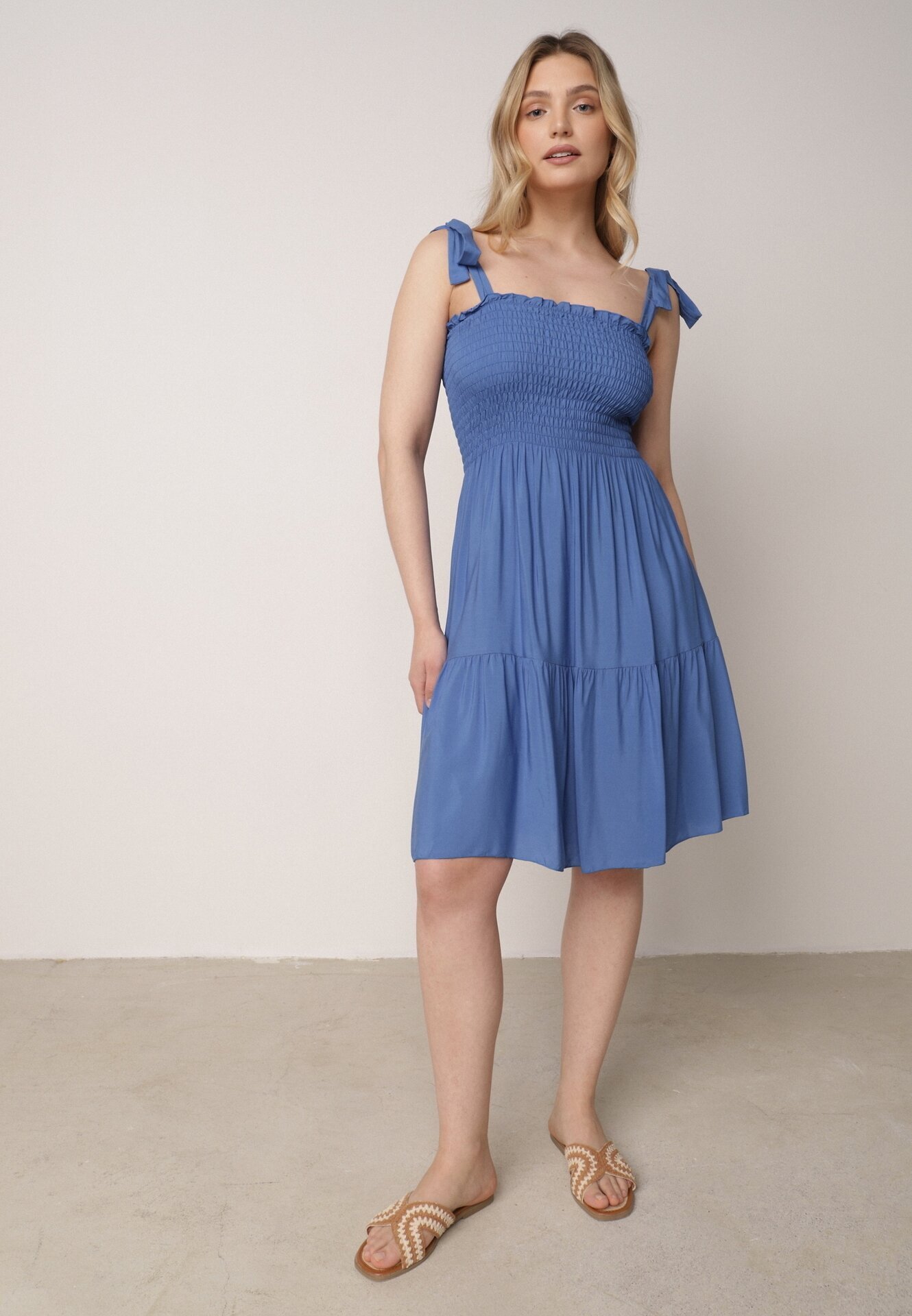  Rochie Albastră Evazată din Bumbac cu Elastic în Talie cu Bretele Gelfea