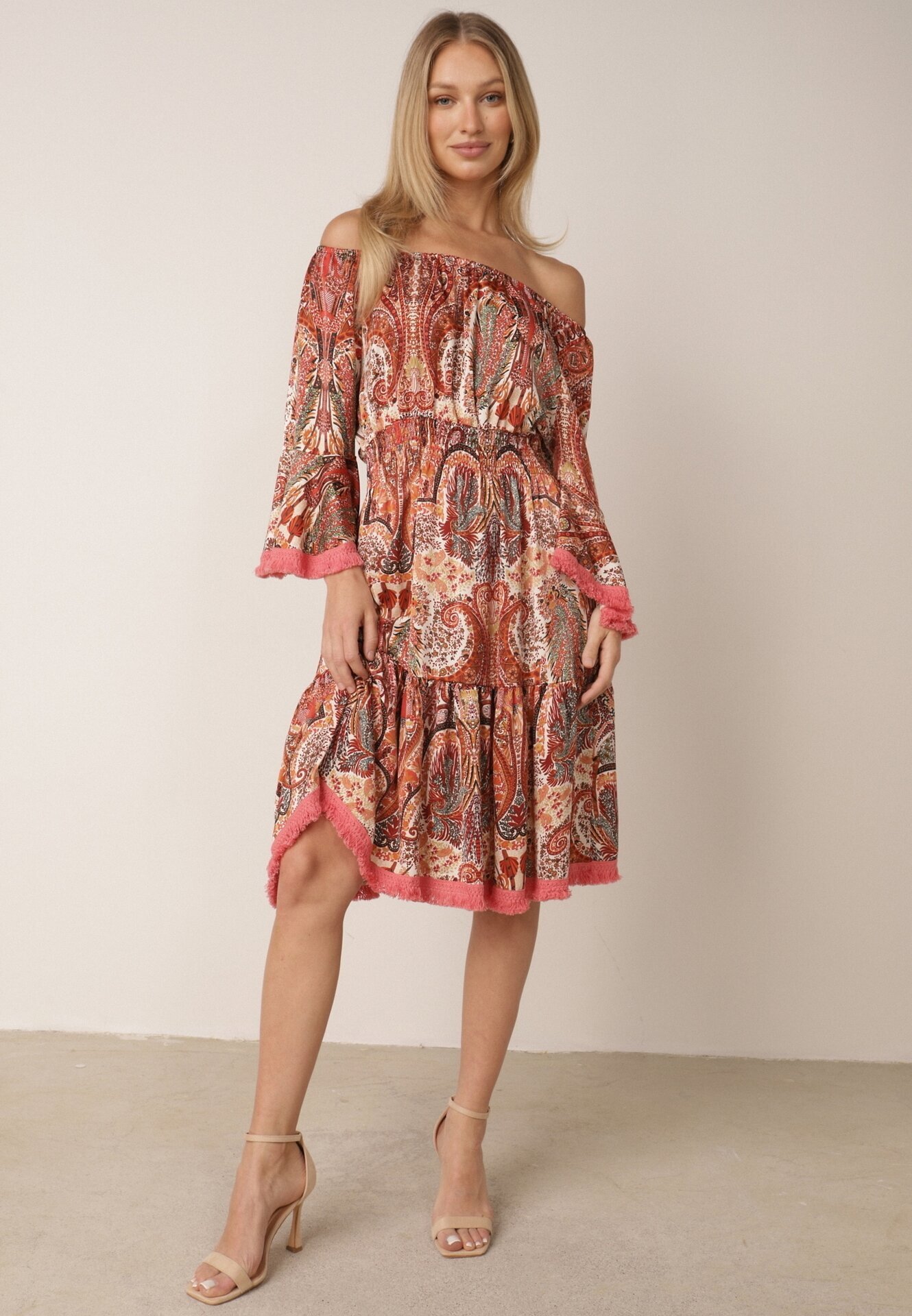  Rochie Roșie Spaniolă Decorată cu Franjuri cu Croială Cloș cu Imprimeu Paisley Allnight