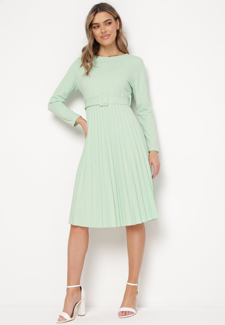  Rochie Verde Midi cu Fustă Plisată și Curea Ondinetta