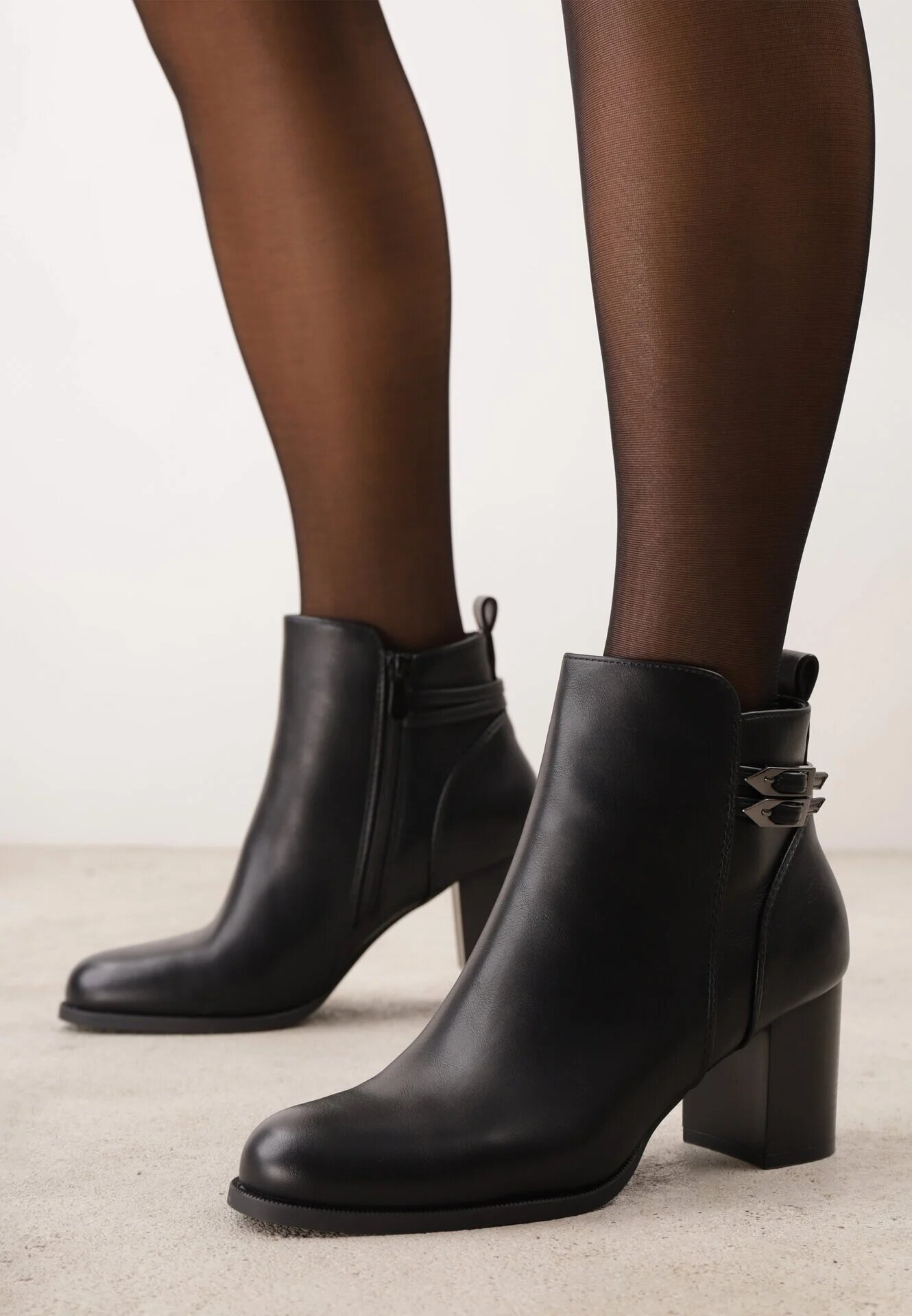 romanciaga Botine Negre