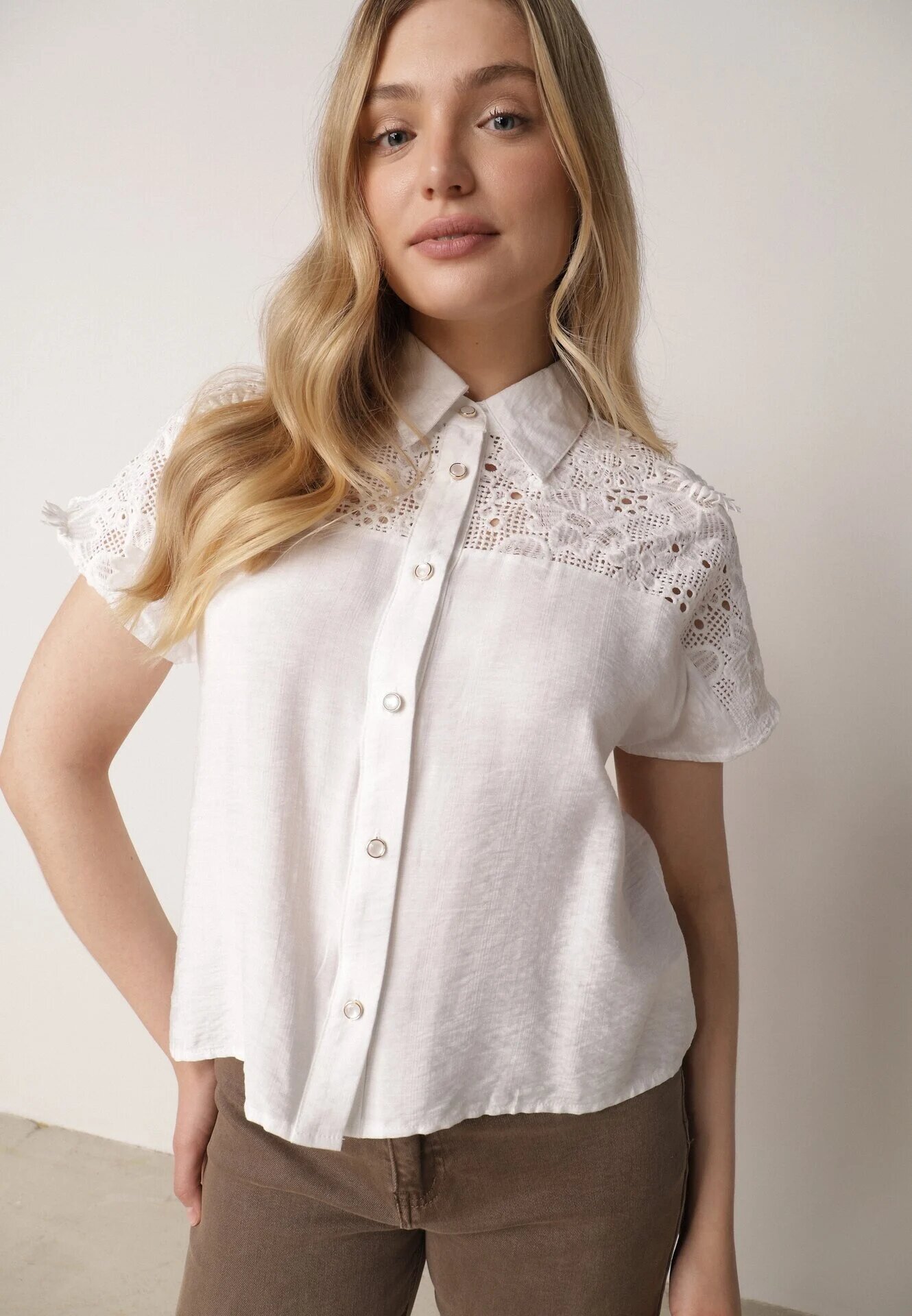 romee's Cămașă Albă