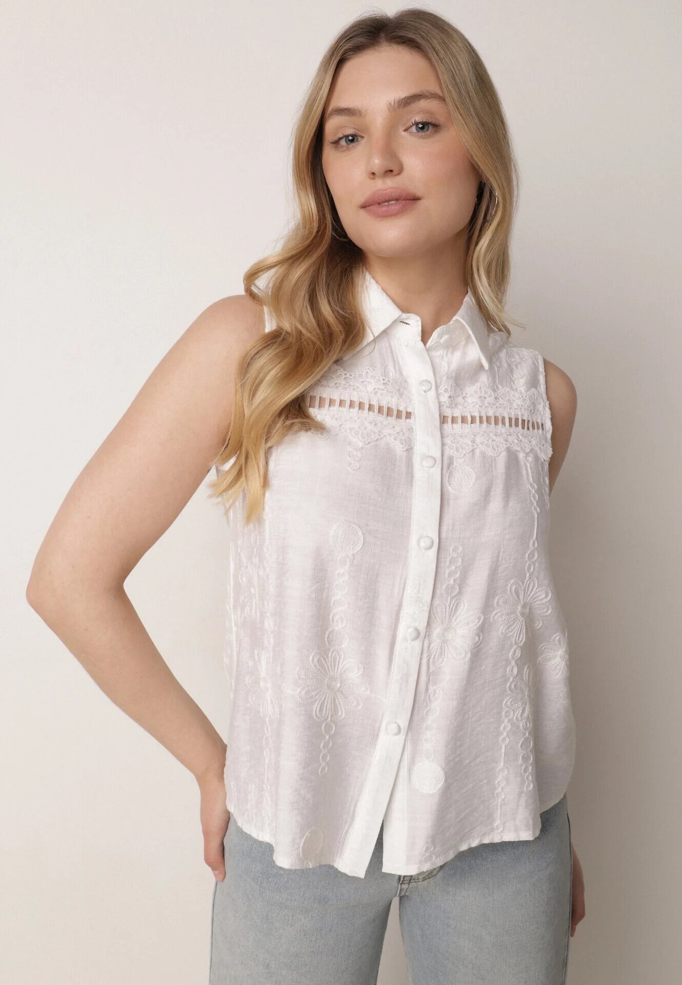 romee's Cămașă Albă