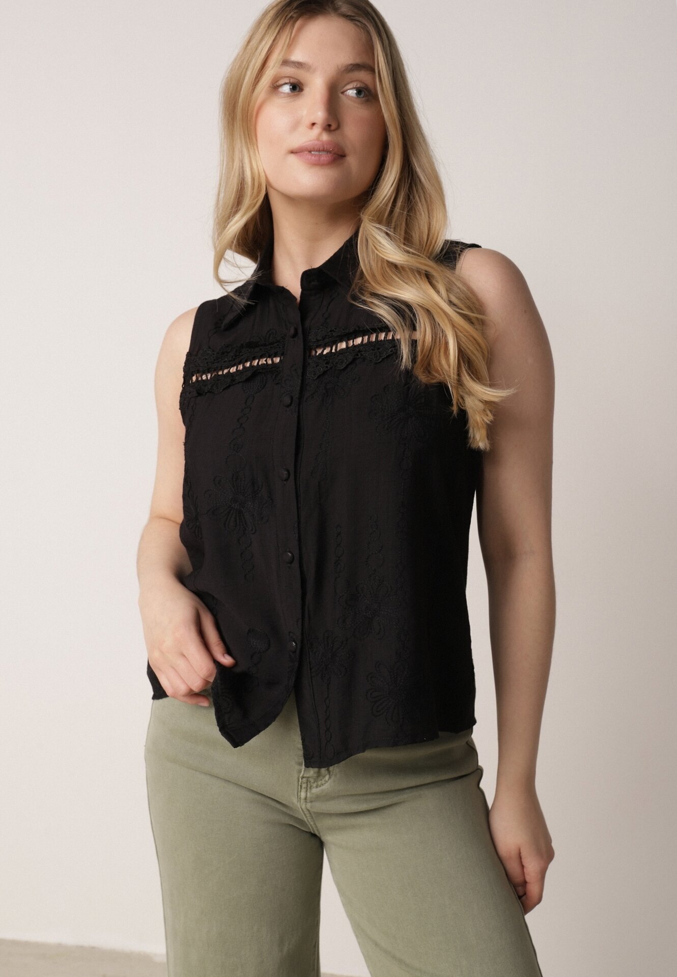 romee's Cămașă Neagră