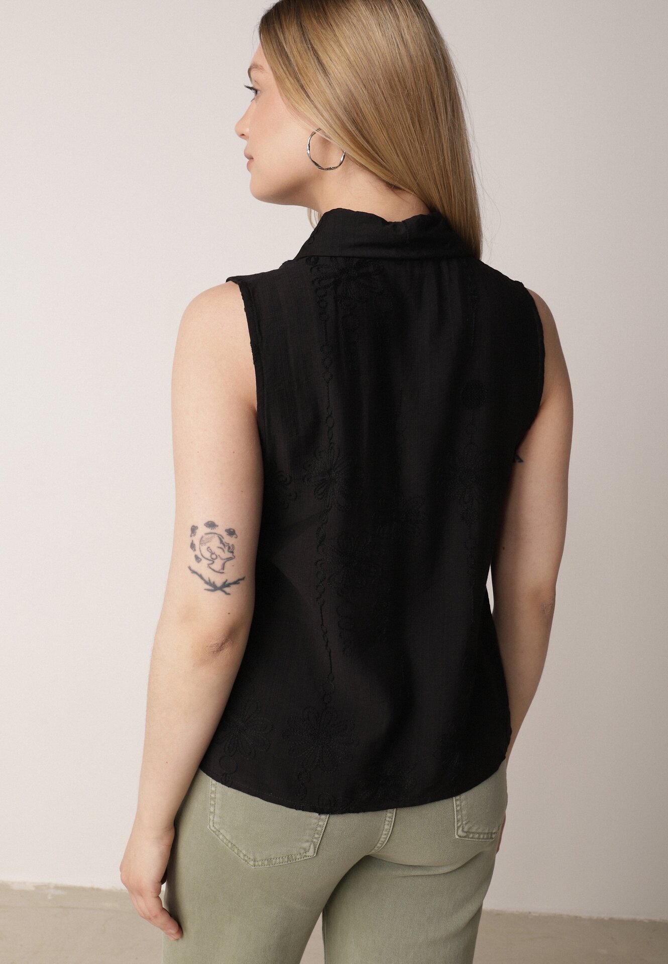 romee's Cămașă Neagră