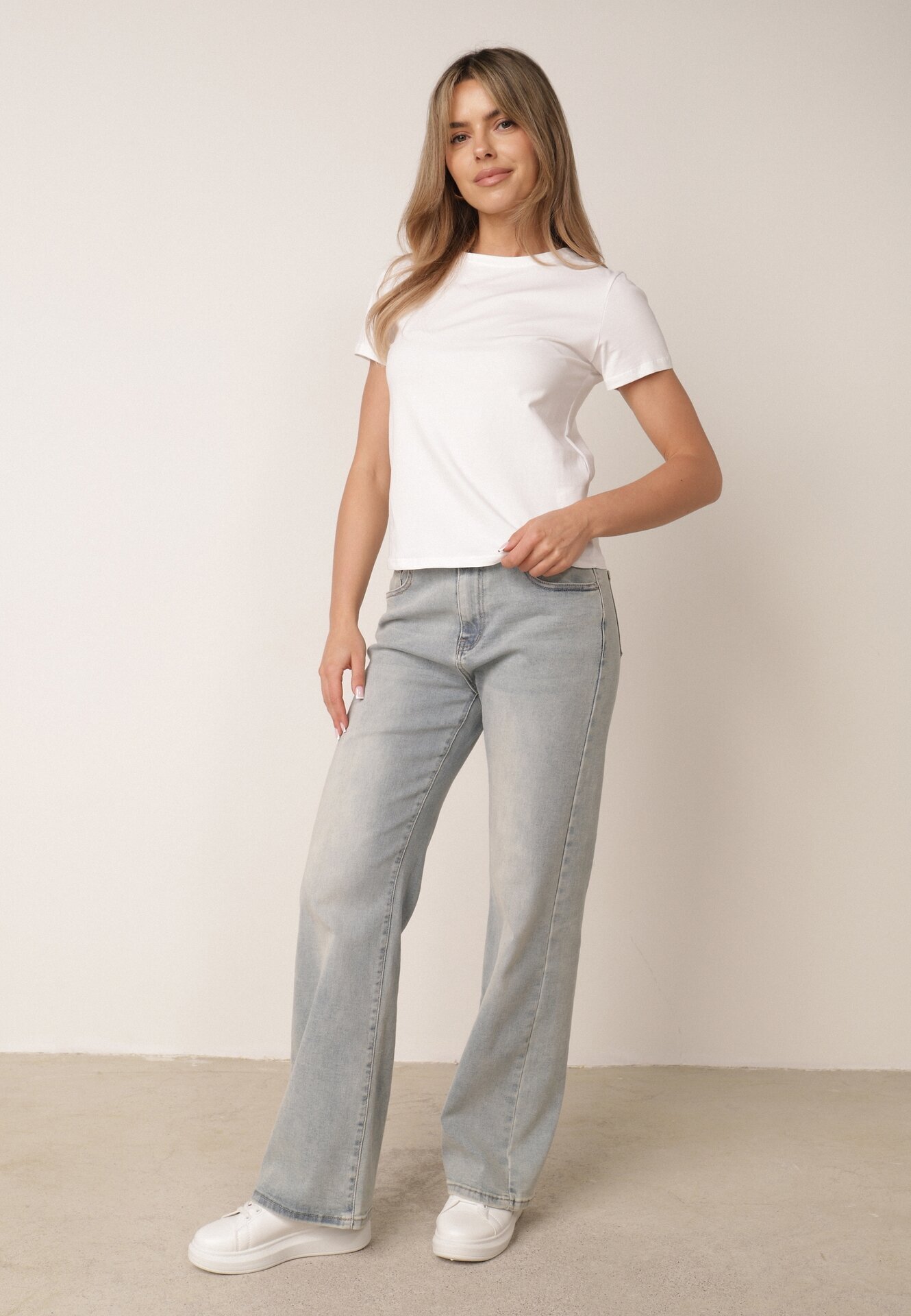 romee's T-shirt clasic din bumbac cu croială dreaptă Heneia Alb